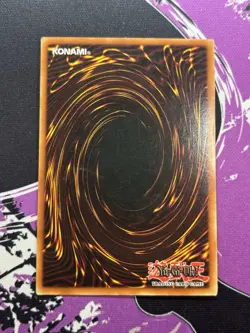 Yugioh Blue-Eyes White Dragon BPT-003 Secret Rare Limited 2002 Collectors Tin - Image 2