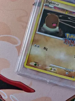 PSA 9 diglett 11/16 pokemon rumble - Image 5