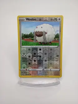 Reverse Holo Wooloo 152/202 Common Sword & Shield Base Set Pokemon TCG - Image 1