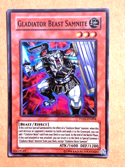 yugioh Gladiator Beast Samnite TU01-EN004 Super Rare near mint - Image 2
