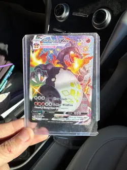 Charizard VMAX Gigantamax HP330 Holographic Pokemon Card - Image 1