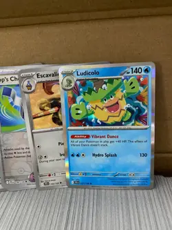 Pokemon Scarlet and Violet: Journey Together Bulk Cards 1000+ mint/NM - Image 4