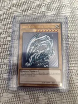 YUGIOH Blue-Eyes White Dragon OP28-EN001 Ultimate Rare NM #68 - Image 1