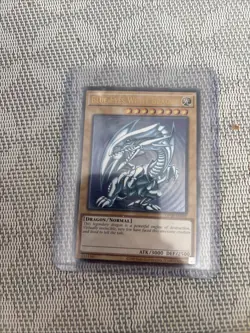 YUGIOH Blue-Eyes White Dragon OP28-EN001 Ultimate Rare NM #68 - Image 3