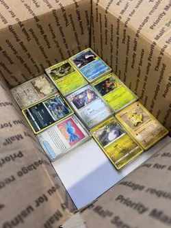 🔥 17lbs 4200+ UNSEARCHED Pokemon Bulk Lot! Some Holos & Vintage Cards LP/NM ✨ - Image 3