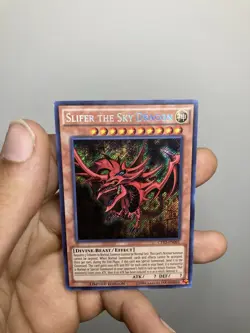 | Yugioh Slifer the Sky Dragon CT13-EN001 Secret Rare 2016 Mega Tin LP 🔥 | - Image 1
