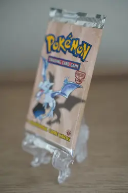 Pokemon TCG 1999 1st Edition Fossil Booster Pack Aerodactyl Art WOTC Sealed - Image 3