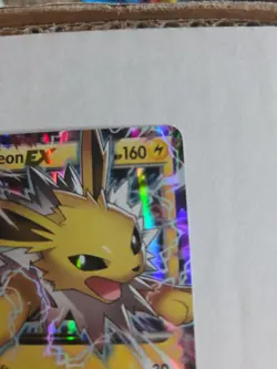 Pokemon TCG Jolteon-EX Holo Rare Card Generations 28/83 - Image 4