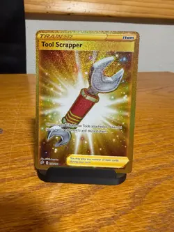 Pokemon Rebel Clash, Tool Scrapper #208 Gold Full Art Trainer (NM) - Image 1