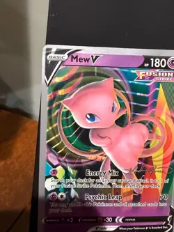 Mew V 113/264 2023 Pokemon World Championships Fusion Strike Variant D - Image 2