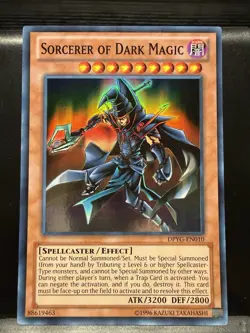 Yugioh Sorcerer of Dark Magic DPYG-EN010 SUPER RARE Holo NM - Image 1