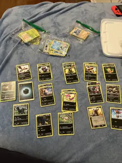 Pokemon Card Large Lot With Legendary And Delta Species Pokemon. - Image 4