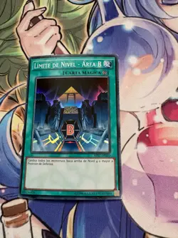 LEVEL LIMIT - AREA B SUPER RARE SPANISH AP07-EN010 SP010 MODERATE PLAY YUGIOH - Image 1