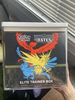 Pokemon TCG: Hidden Fates Elite Trainer Box 820650804731 - Image 1