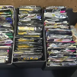 2000+ Pokemon Cards Bulk Lot Sword & Shield C/UC/R Evolving Skies LP - Image 2