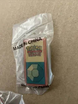 1 Pokemon Trading Card Game League 2000 Nintendo Wizards Gym Boulder Pin Pinback - Image 5