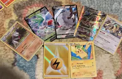Pokemon card lot — 1026 cards — binder & pages included — starter collection - Image 3
