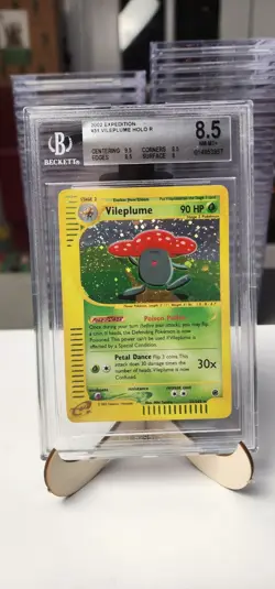 Beckett 8.5 Near Mint+ Vileplume Holo 31/165 Pokemon 2002 Expedition - Image 1