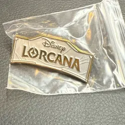 DISNEY LORCANA INTO THE INKLANDS LOGO WHITE PIN ORGANIZED PLAY LEAGUE LOGO NEW - Image 1