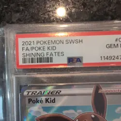 2021 POKEMON SWORD & SHIELD SHINING FATES #070 FULL ART POKE KID PSA 10 070/072 - Image 2
