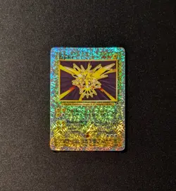 Pokemon LEGENDARY COLLECTION - #19/110 Zapdos - Reverse Holo - ENG - Damaged - Image 3