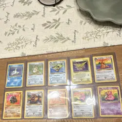 Pokemon 10 Card Lot - 4 Holos Included - Image 1