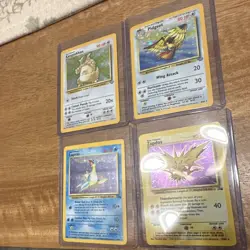 Pokemon 10 Card Lot - 4 Holos Included - Image 2