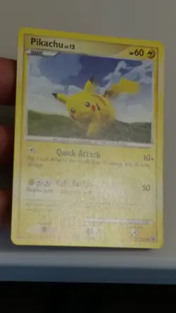 Pikachu 70/100 **NM** Majestic Dawn Diamond and Pearl Pokemon TCG Card 2008 - Image 4