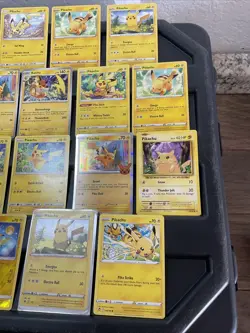 (30) Pikachu CARDS LOT VTG HOLO Raichu Stamped Red Cheeks Detective Cracked Ice - Image 5