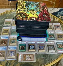 Huge Yu-Gi-Oh! Collection 1386 Holos 355 Carmen LOB,MRD,BPT,SDY,1St Ed 4 Album - Image 1