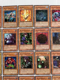 30x Vintage Yu-Gi-Oh 1st Edition 2002-2005 LOD SDJ LON CCG TCG Cards Bundle Lot - Image 3