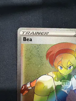 Pokemon TCG Bea Trainer 193/185 Vivid Voltage Holo Rainbow Rare Card - Image 2