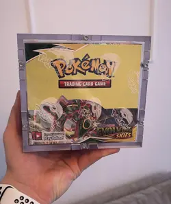 Original Pokemon Evolving Skies Display/Booster Box EN + Free Acrylic Case - Image 1
