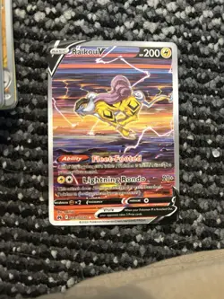 Pokemon TCG Raikou v Crown Zenith: Galarian Gallery Holo Ultra Rare Card #GG41 - Image 1