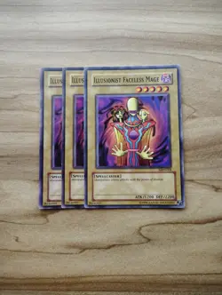 Yu-Gi-Oh! - Illusionist Faceless Mage 3X - Full Playset - Image 1