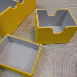 Gamegenic Stronghold XL Yellow Card Game Deck Holder Case Preowned MTG Commander - Image 4