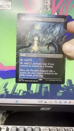 Magic the Gathering MTG Gloomlake Verge Borderless Near Mint Rare Land - Image 2