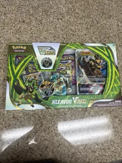 Pokemon TCG Kleavor VSTAR Premium Collection Box - Image 1