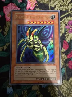 Yugioh Perfectly Ultimate Great Moth DB2-EN249 Dark Beginning 2 Unlimited - Image 1