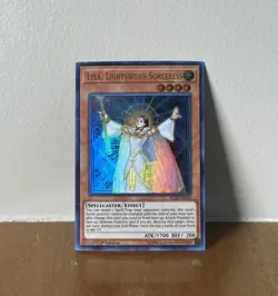 🔥 YUGIOH LYLA LIGHTSWORN SORCERESS BLLR-EN036 ULTRA RARE 1ST ED NEAR MINT - Image 1