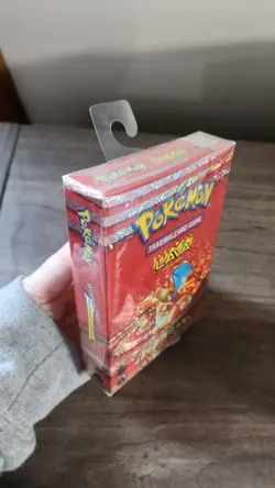 Pokemon TCG: Legendary Collection Lava Theme Deck - Factory Sealed/Mint 76930961896 - Image 4