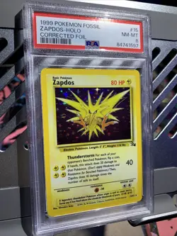 1999 POKEMON FOSSIL ZAPDOS HOLO #15 PSA 8 NM-MT CORRECTED FOIL - Image 3
