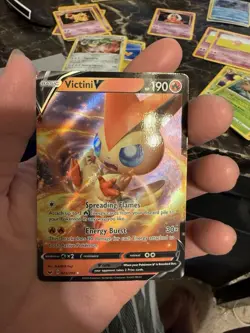 POKEMON TCG CARD Victini V 025/202 Sword & Shield 2020 ULTRA RARE HOLO - Image 1