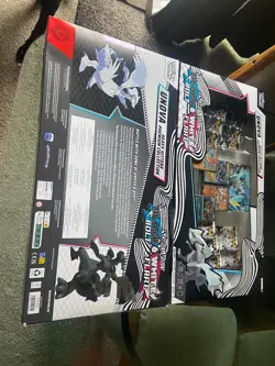 New Pokemon UNOVA Heavy Hitters Premium Collection Box NEW Sealed - Image 2