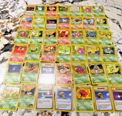 42 random trading card Pokemon lot- 1990s VINTAGE LOT 2 - Image 1