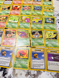 42 random trading card Pokemon lot- 1990s VINTAGE LOT 2 - Image 4