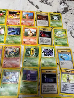 42 random trading card Pokemon lot- 1990s VINTAGE LOT 1 - Image 4
