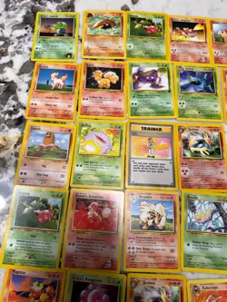 42 random trading card Pokemon lot- 1990s VINTAGE LOT 1 - Image 5