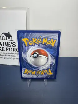 Pokemon Swsh05: Battle Styles Ultra Rare Holo Victini v 021/163 - Image 3
