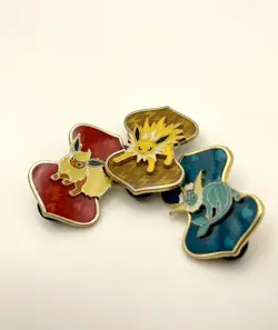 Eeveelution VMAX Premium Collection Pin Set Flareon Vaporeon Jolteon Pokemon NEW - Image 1